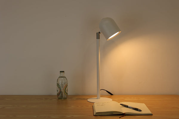 Klassisk & Minimalistisk Skrivebordslampe - Med Base - Hvid