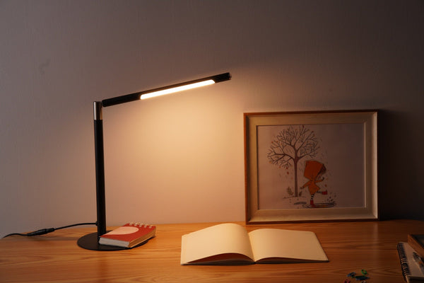 Minimalistisk Skrivebordslampe - Hvid - 200 Lumen