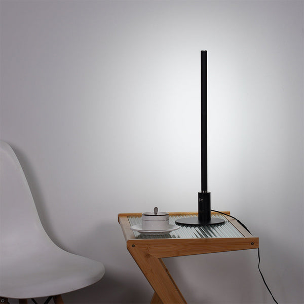 Minimalistisk Skrivebordslampe - Med Base - Sort